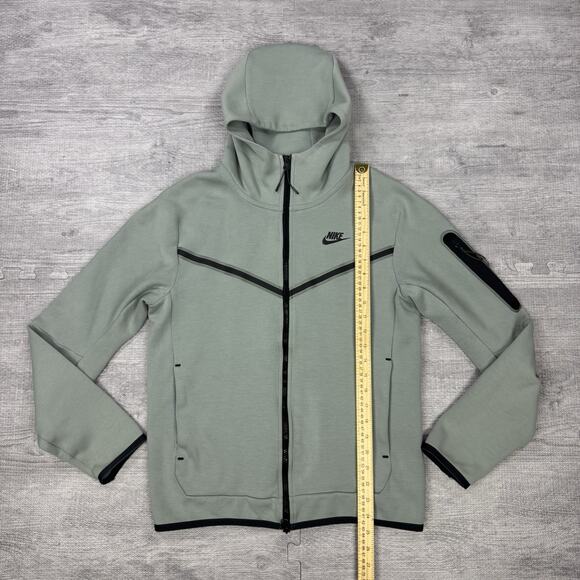 RARE Nike Sportswear Tech Fleece Hoodie Men S Small 'Mica Green' CU4489-330 EUC - Picture 3 of 12